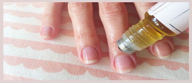 Gotas del hongo de las uñas